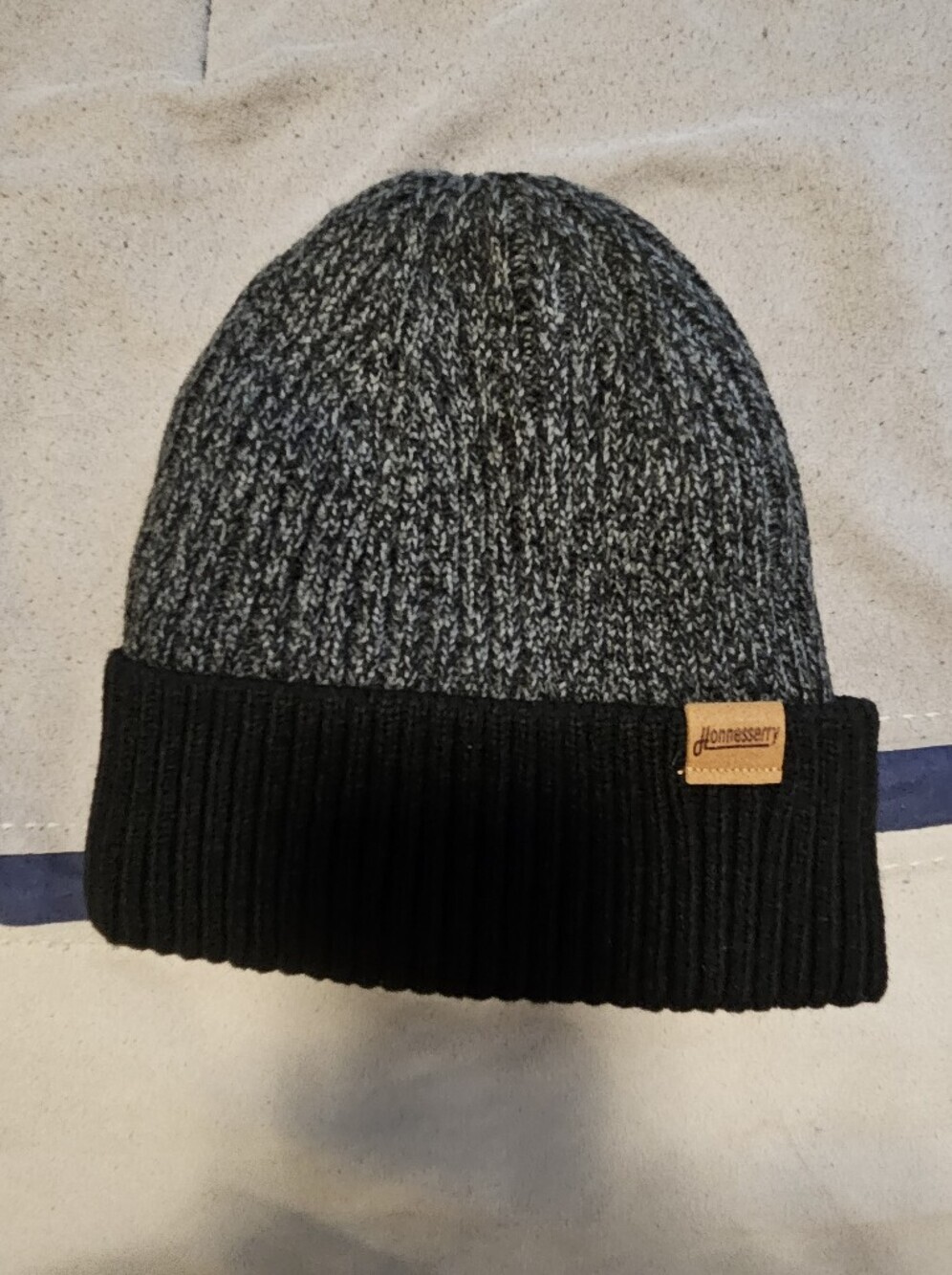 Honnesserry Two-Tone Knit Beanie - Black & Heather Gray